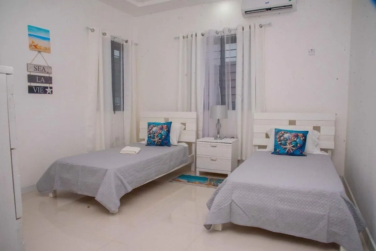 Villa Oricha Villa- Stylish 2-Bedroom Retreat With Ac & Pool Access Ocho Rios