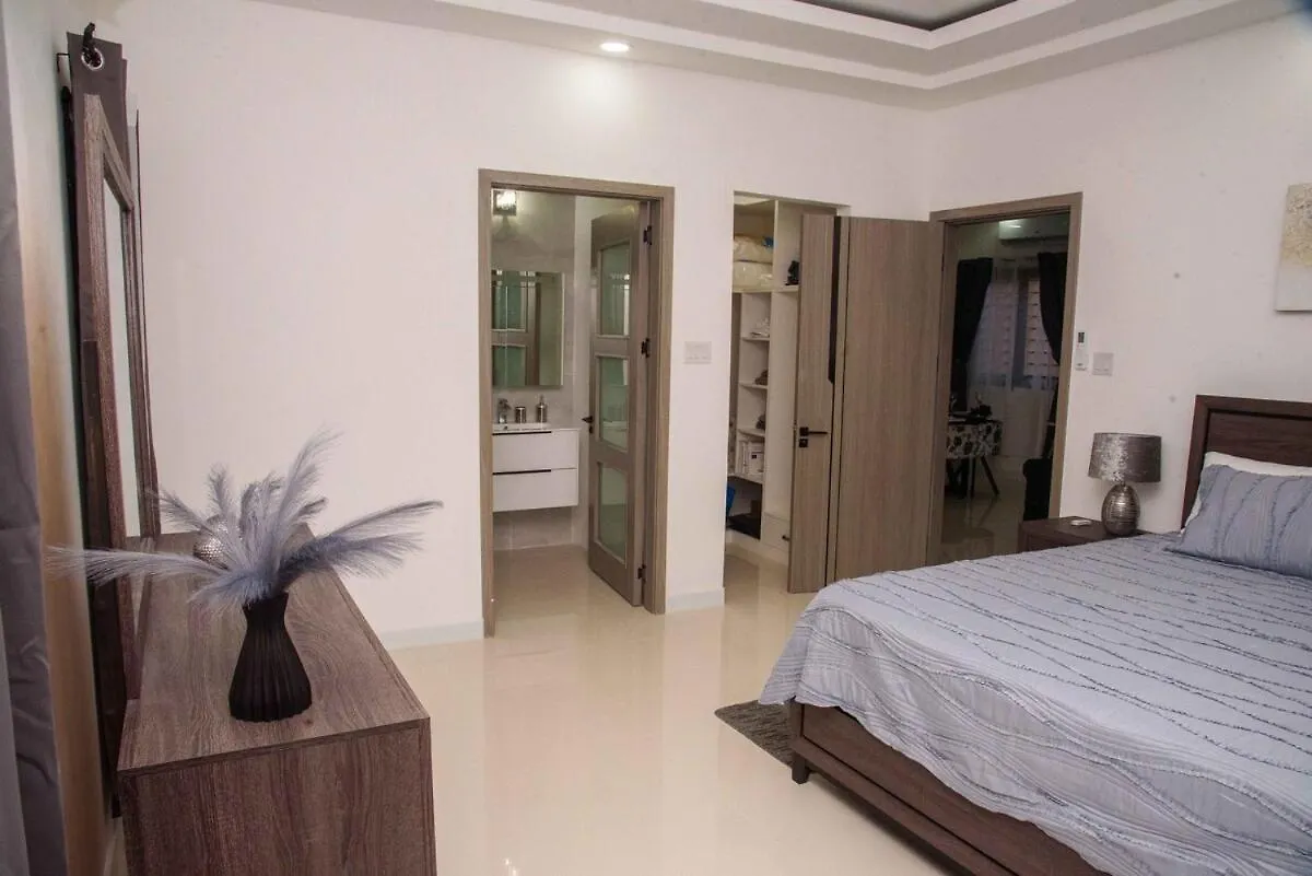 Oricha Villa- Stylish 2-Bedroom Retreat With Ac & Pool Access Ocho Rios Jamaica